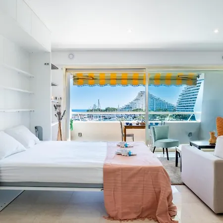 Apartment Large With A Breathtaking View Of The Sea